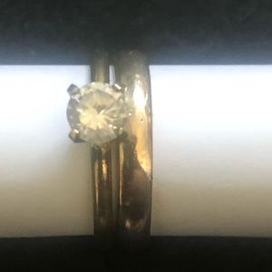 Set of gold tone solitaire rhinestone engagement ring & band size 5-5.5